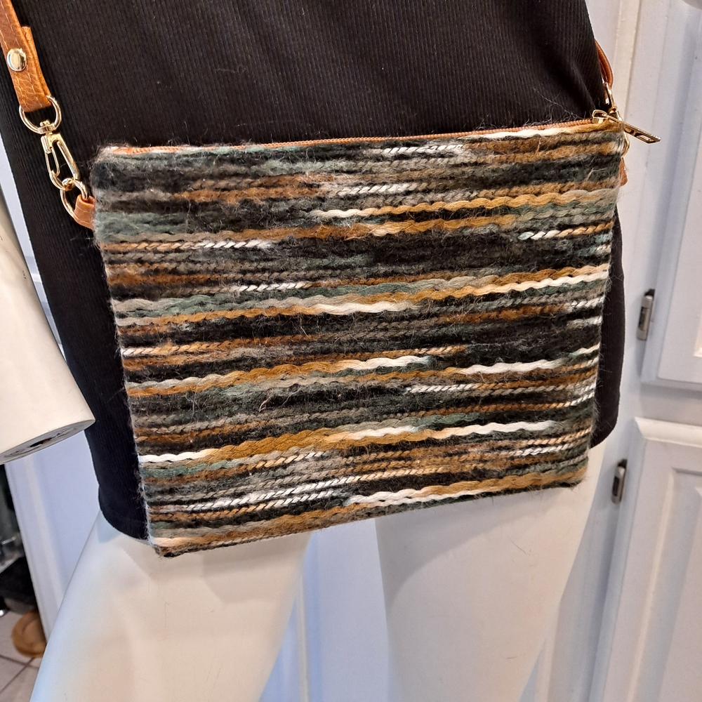 Stylish Multicolor Striped Crossbody Bag